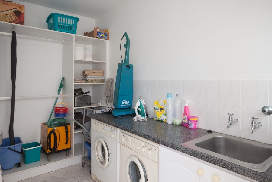 5 Bedroom Property for Sale in Royal Alfred Marina Eastern Cape